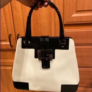 Black & white classic designer bag.